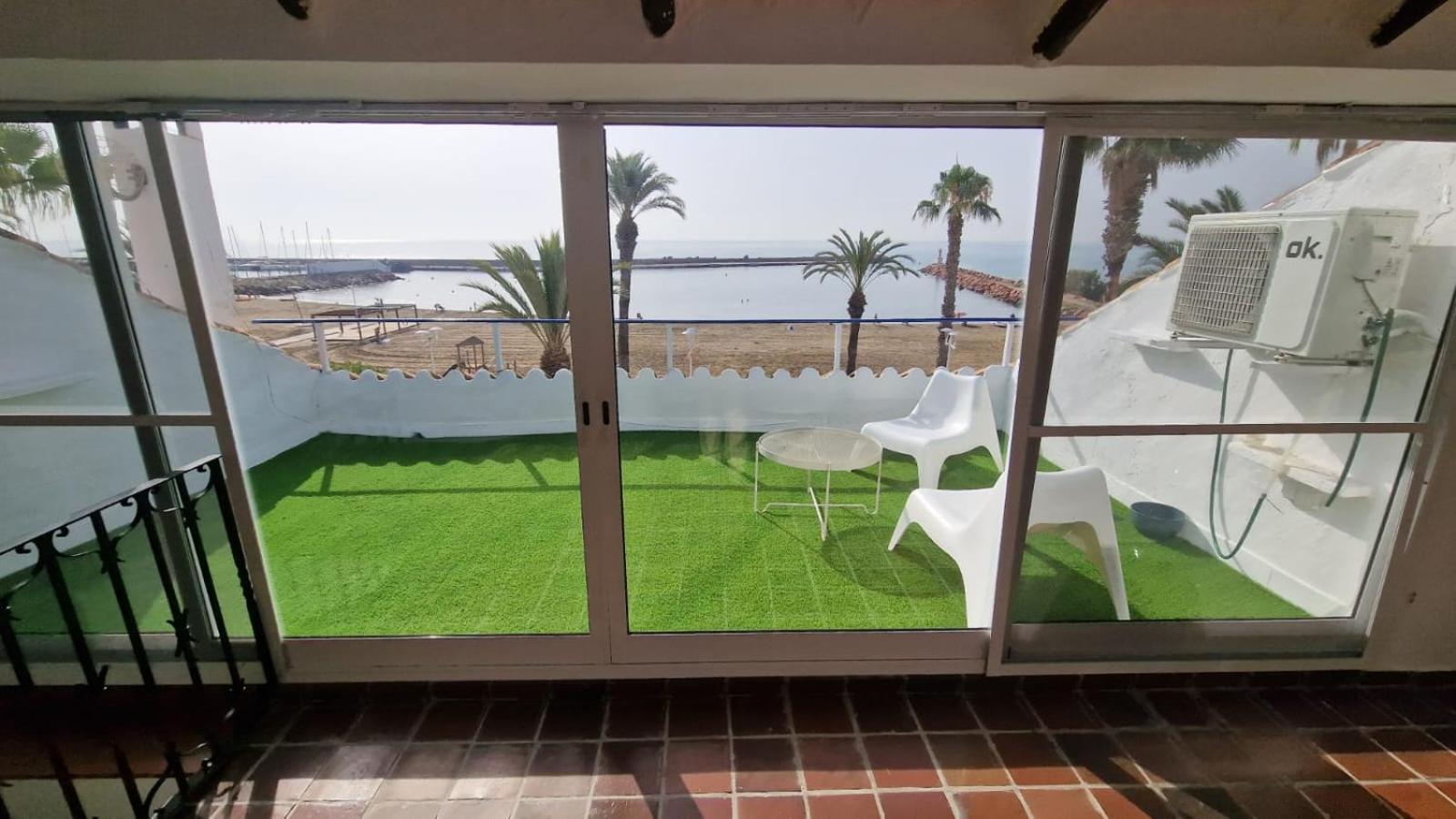Beachfront Vila Valencia Kültér fotó