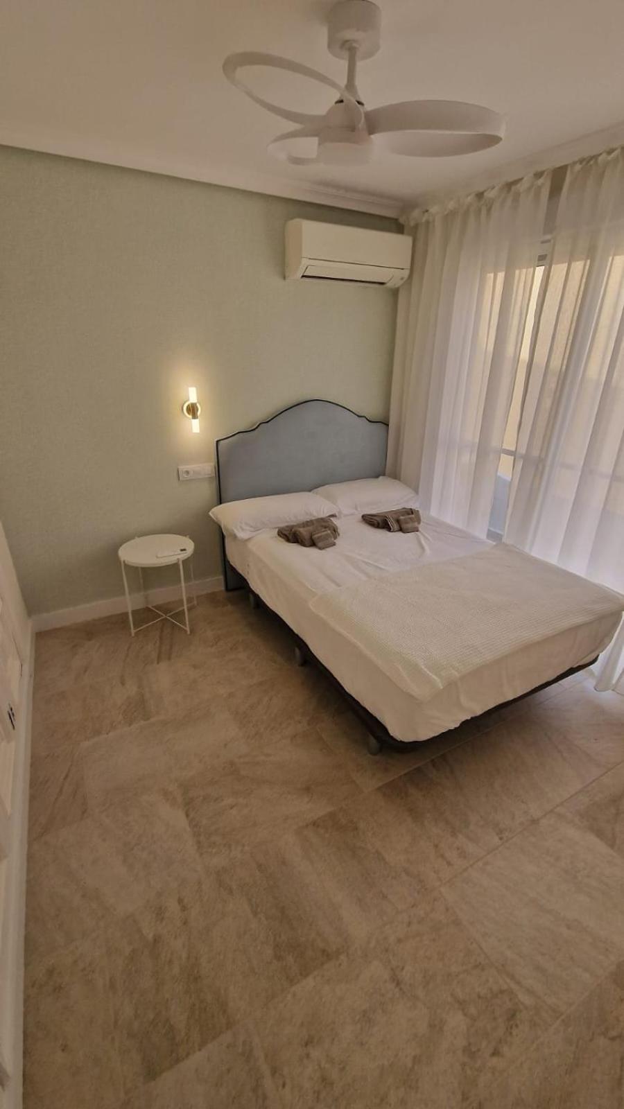 Beachfront Vila Valencia Kültér fotó