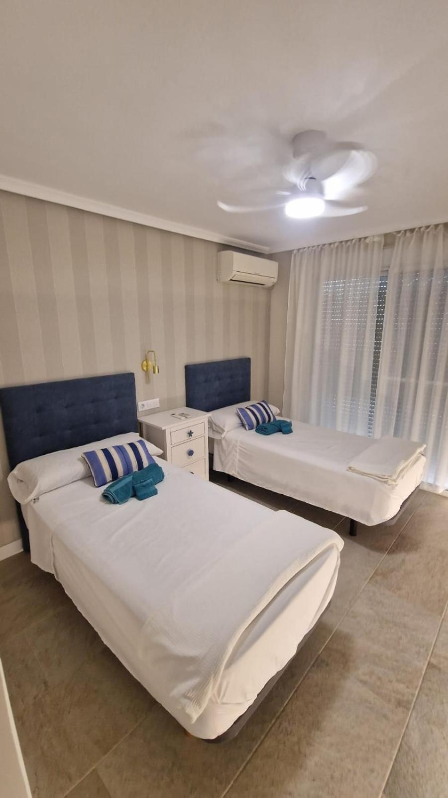 Beachfront Vila Valencia Kültér fotó